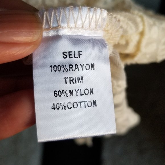 Soieblu Patterned Lace Top - Picture 16 of 16